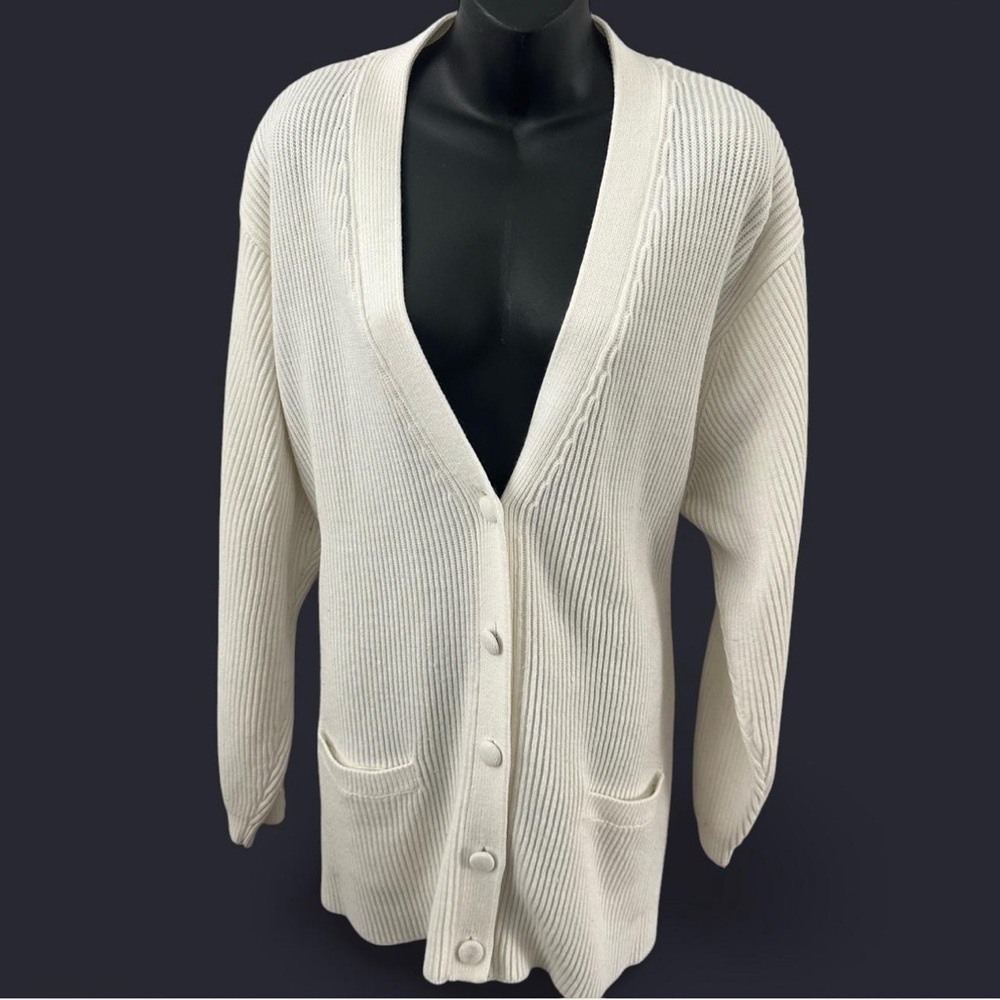 Women's V-Neck Sweater - Cream